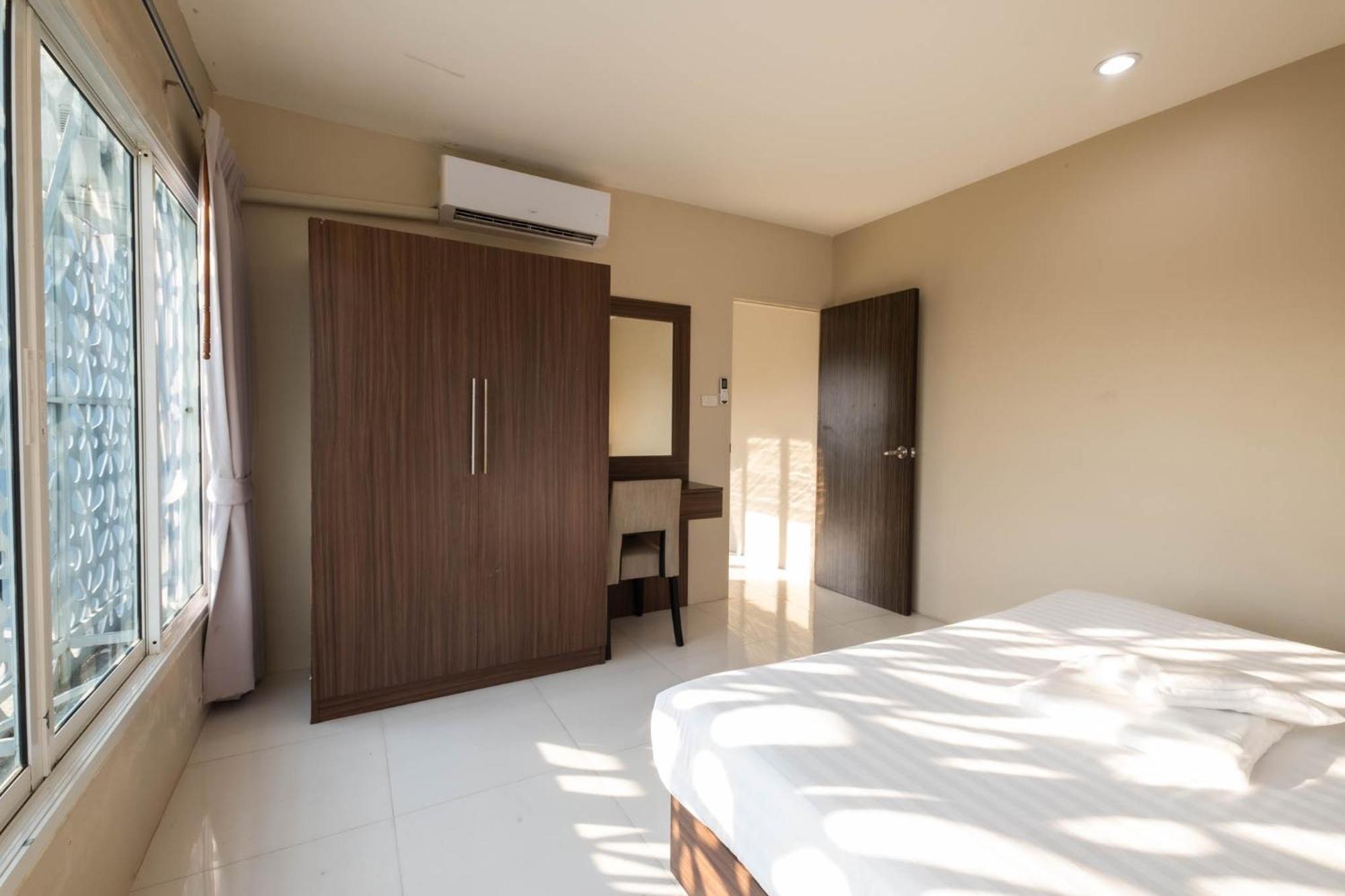 Khao Rang Place Phuket Exteriör bild