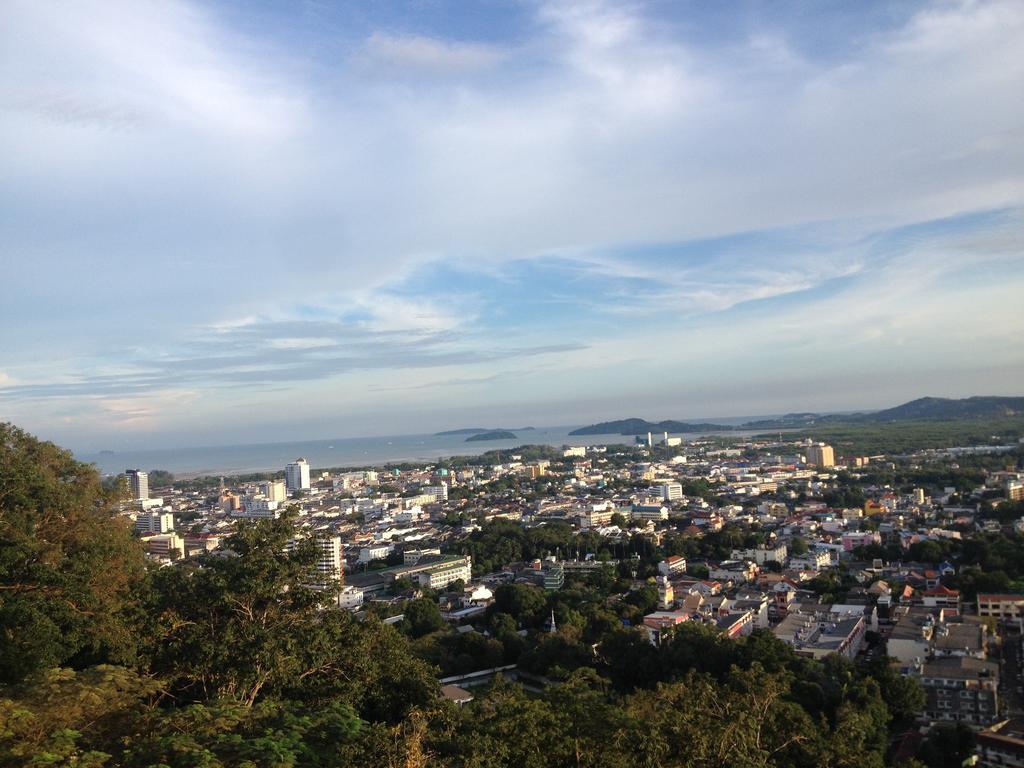 Khao Rang Place Phuket Exteriör bild