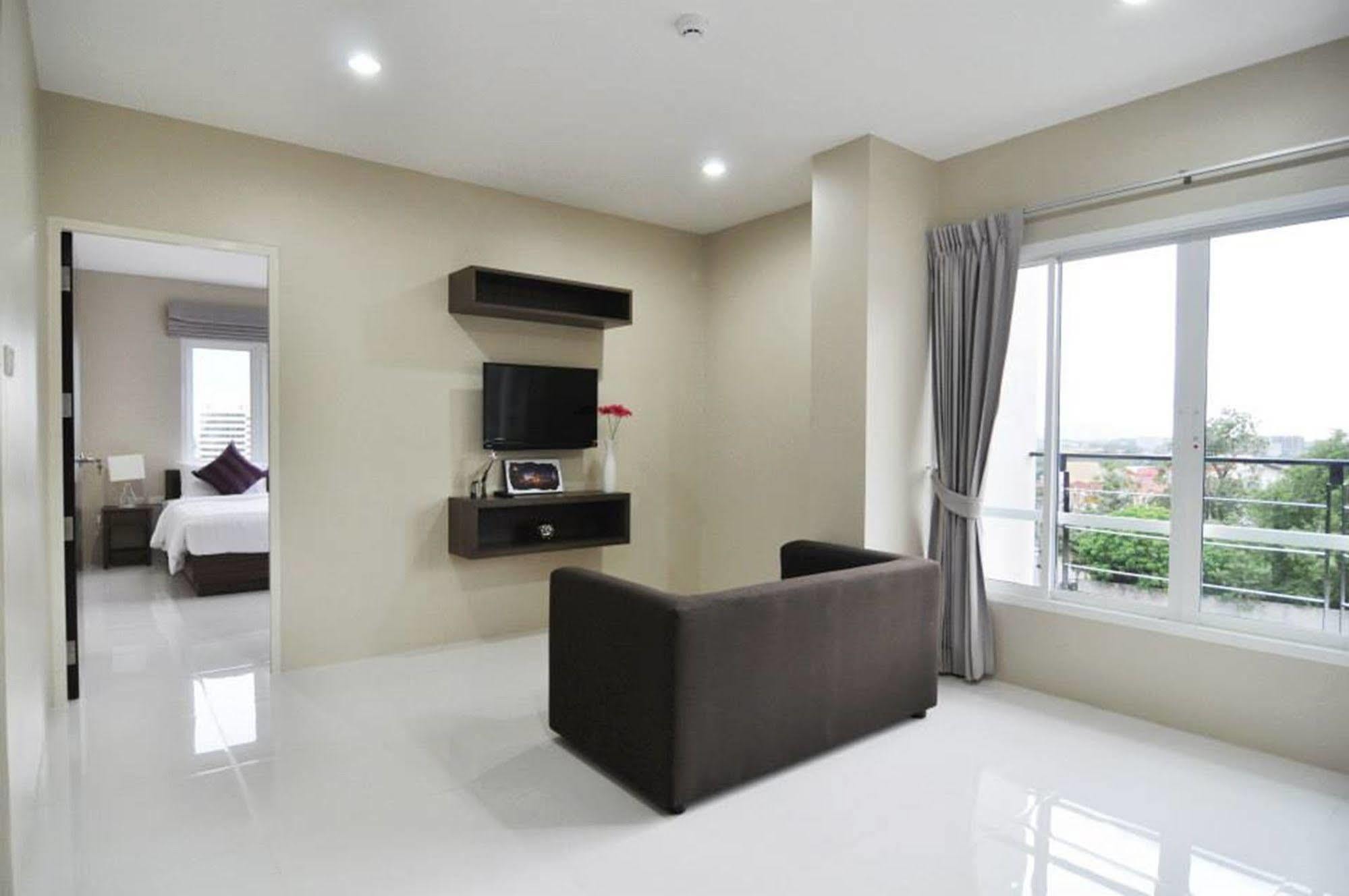 Khao Rang Place Phuket Exteriör bild