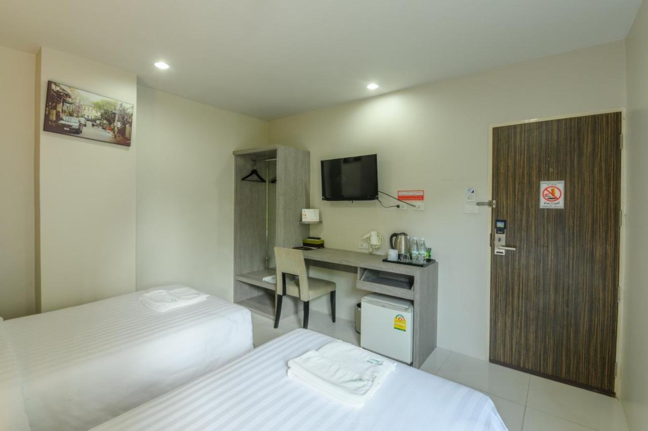 Khao Rang Place Phuket Exteriör bild